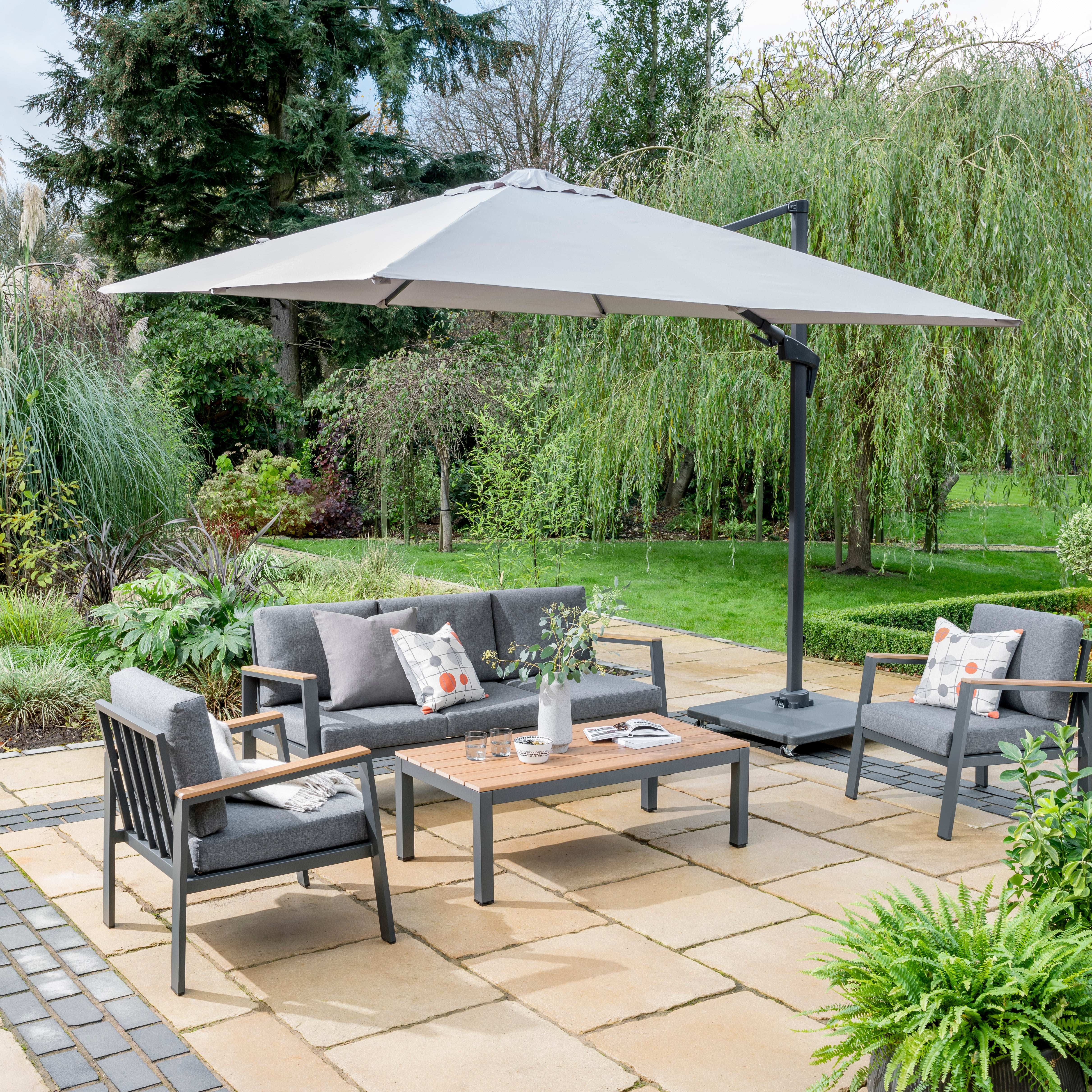 Norfolk Leisure Easton 4 pcs Lounge Set - Anthracite Aluminium Frame with Poly Wood Table Top and Sides - Grey Cushions