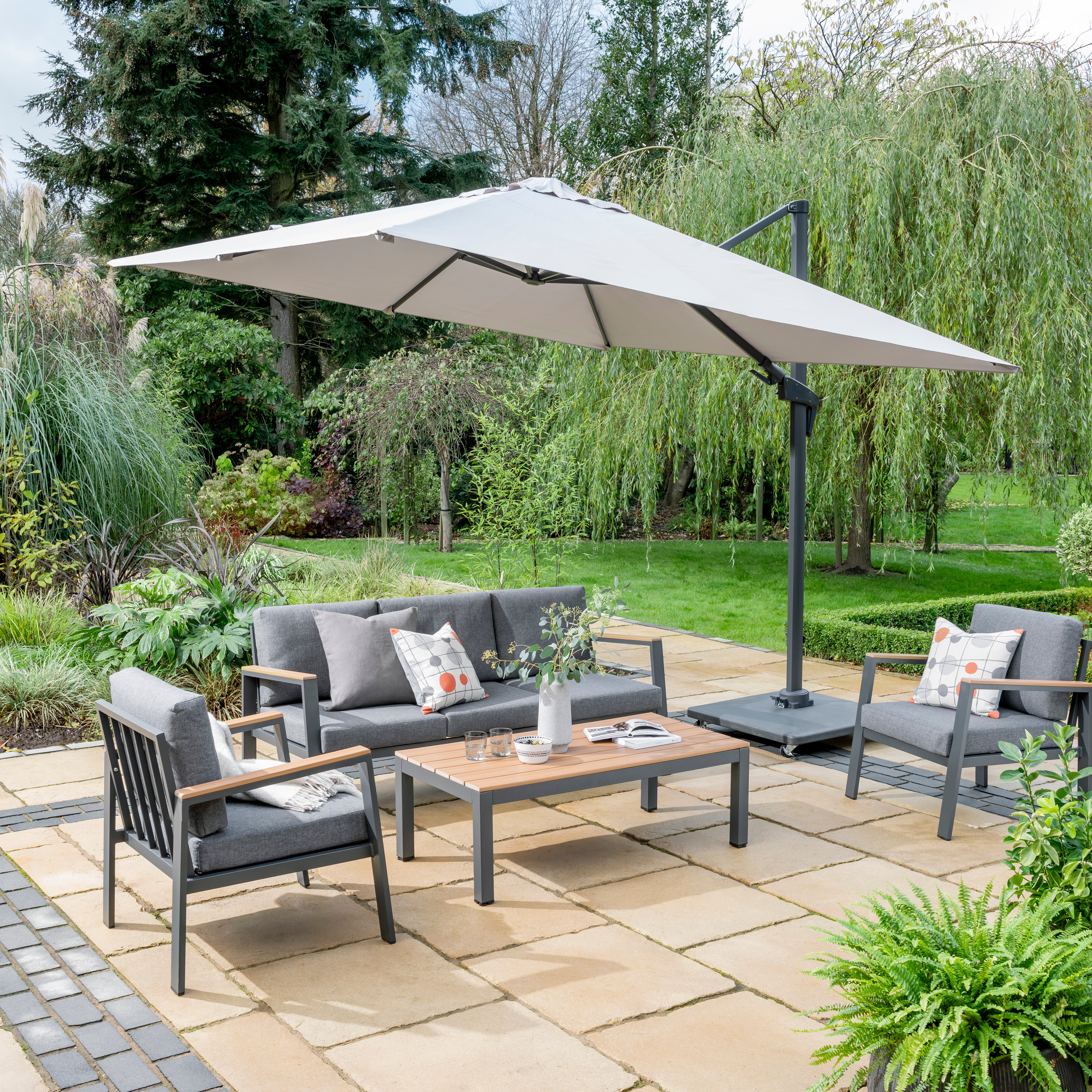 Norfolk Leisure Easton 4 pcs Lounge Set - Anthracite Aluminium Frame with Poly Wood Table Top and Sides - Grey Cushions