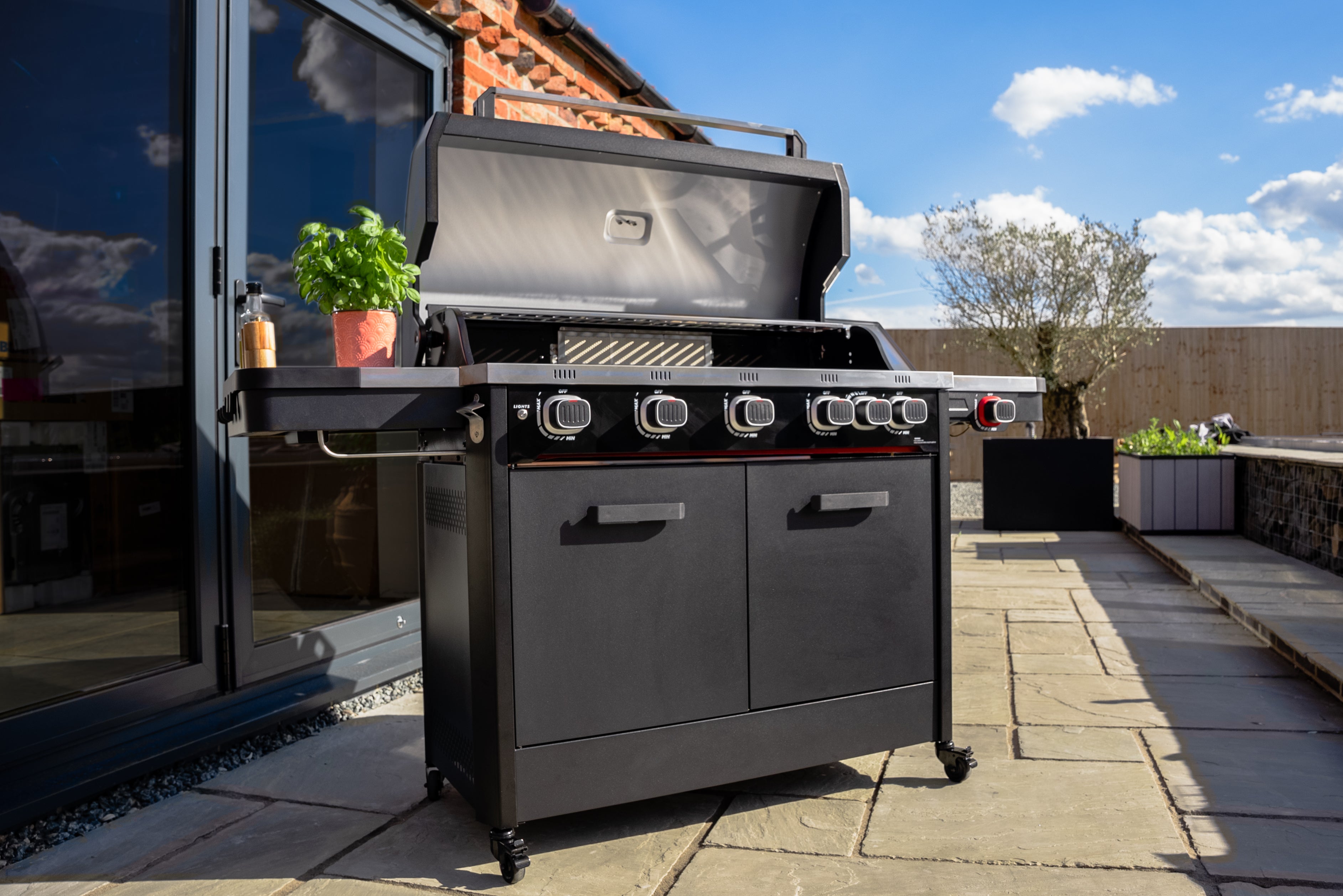 Norfolk Grills Infinity 500 Gas BBQ - 5 Burners with Side Burner