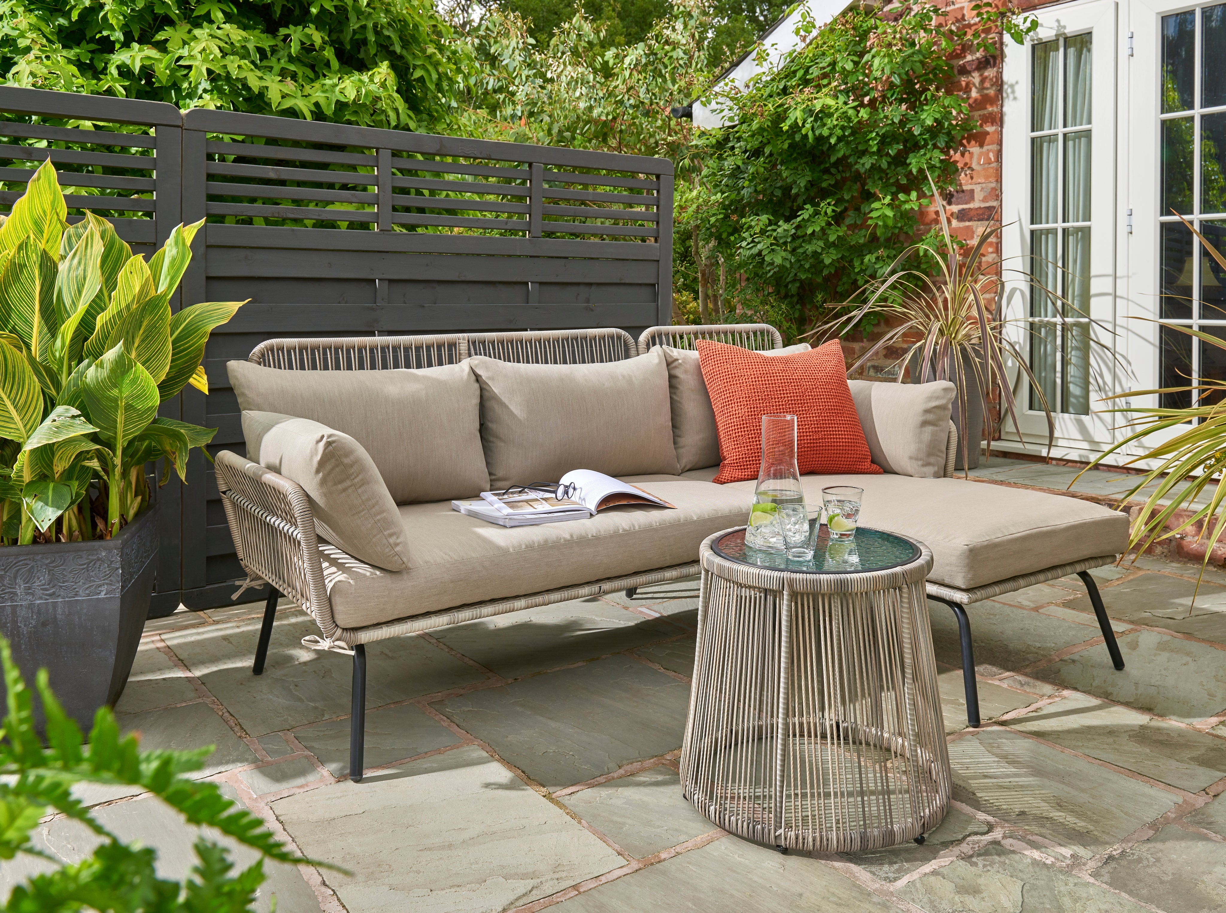 Elland Outdoor Chaise Garden Lounge Set - Grey/Beige