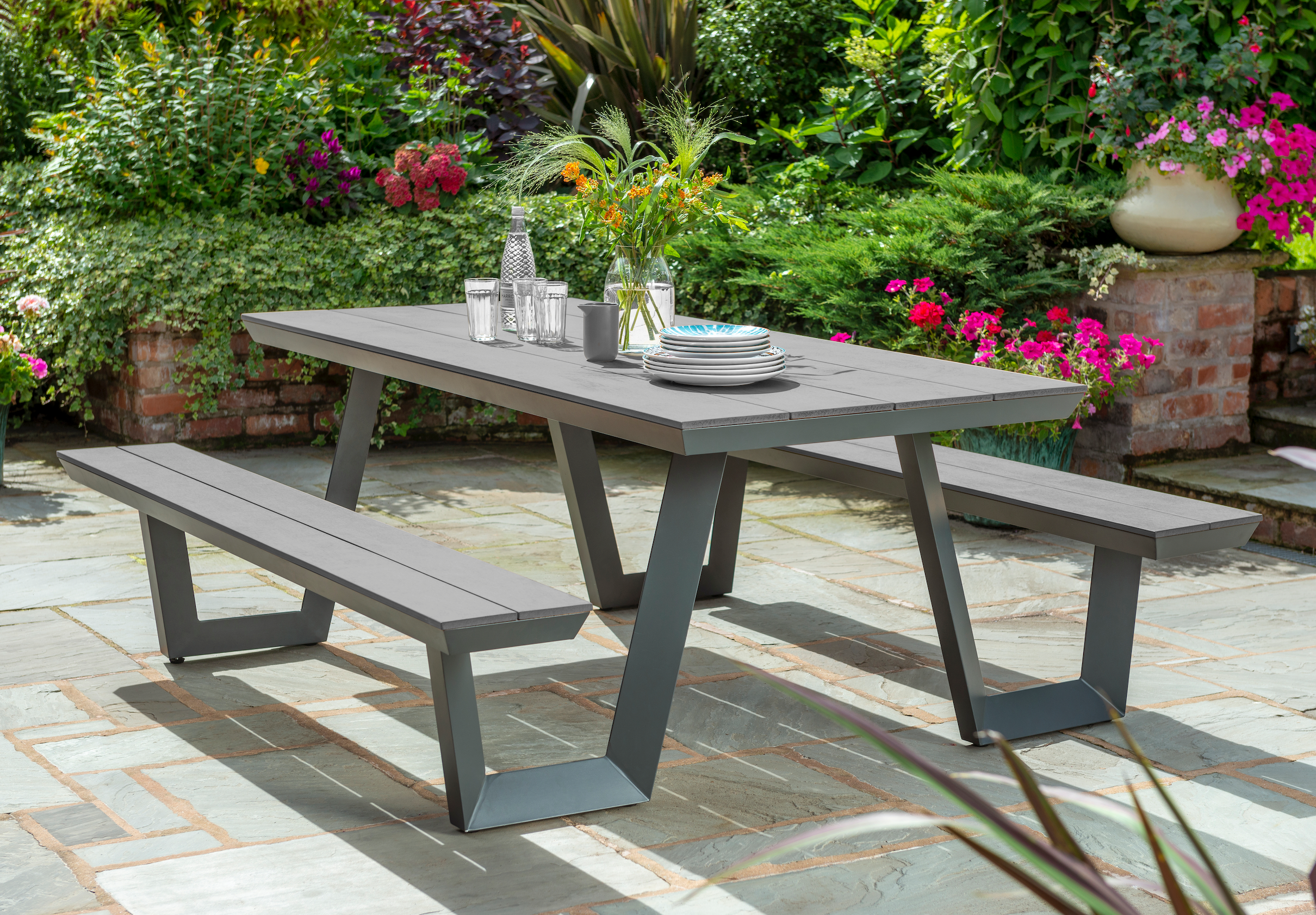 Wembly Aluminium Picnic Table in Anthracite/Grey