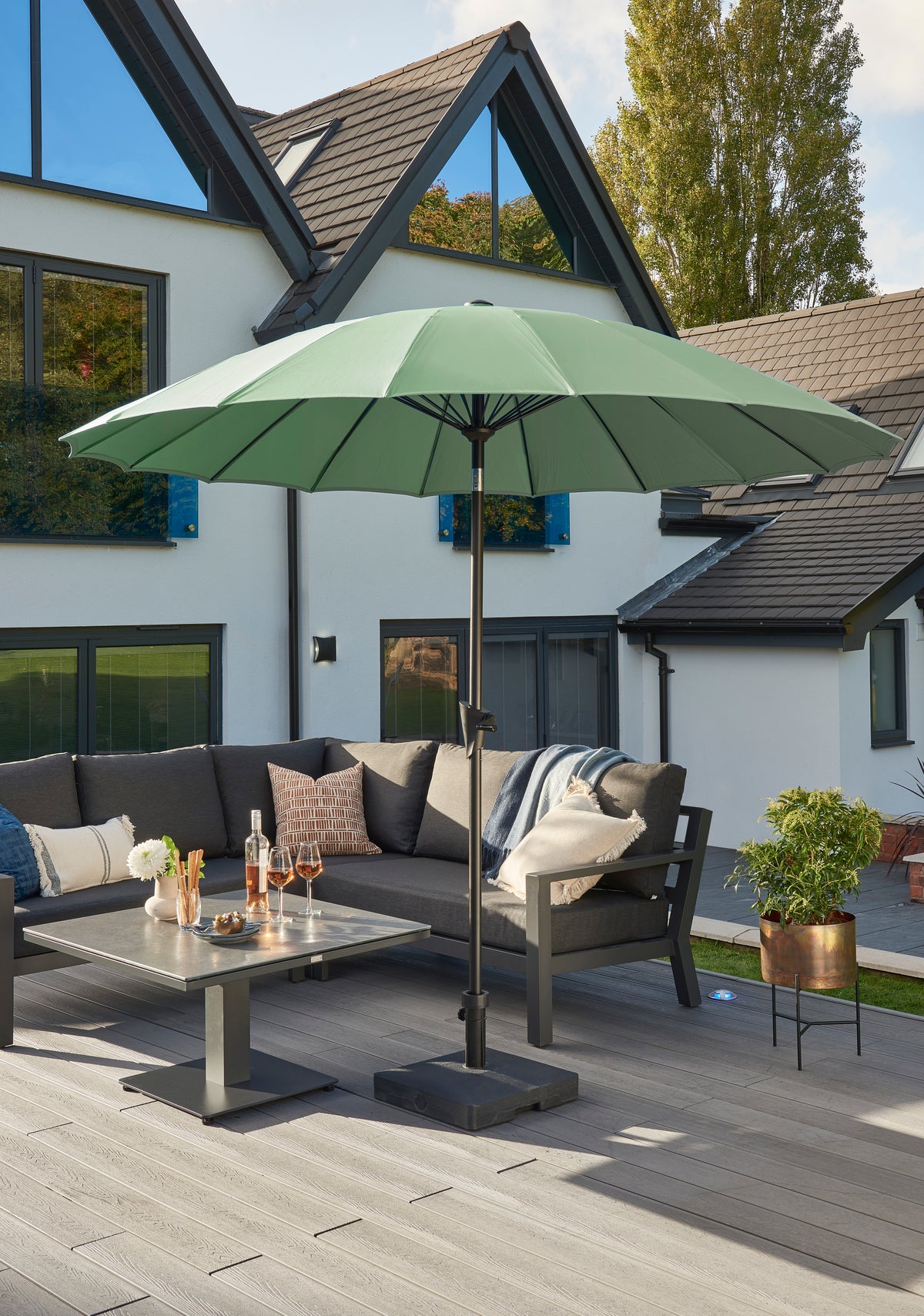 Royce Geisha 2.7m Olive Parasol with Night Cover