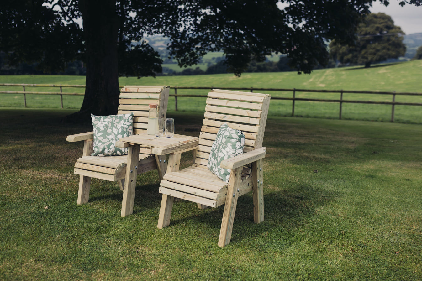 Ergo Chunky Wooden Garden Love Seat with Square Tray