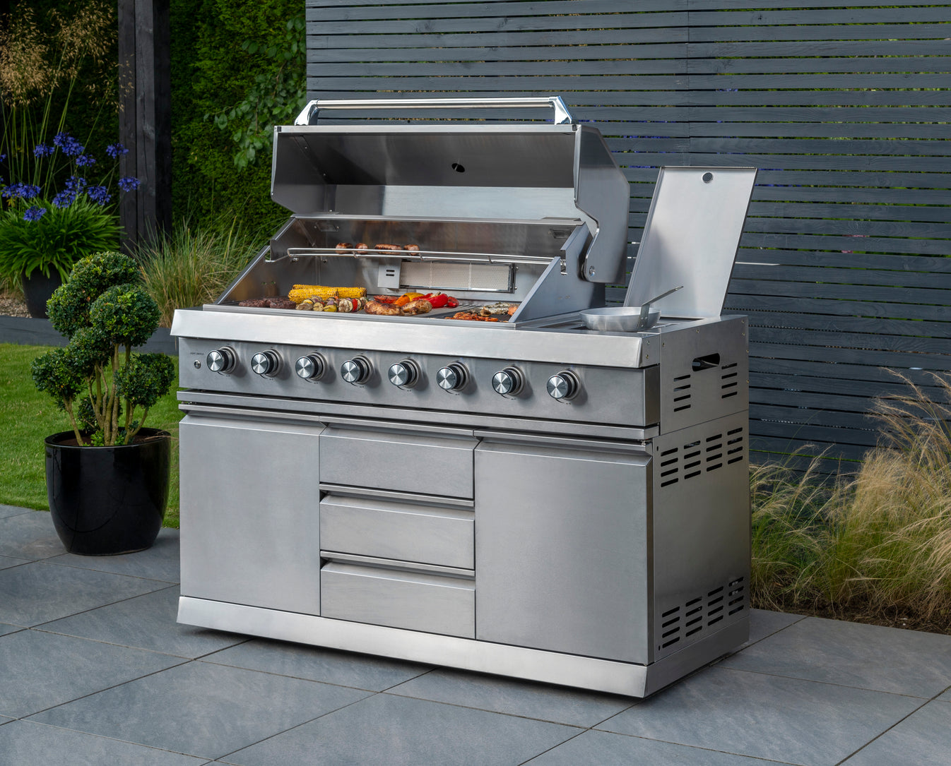 Absolute Outdoor Kitchen Gas BBQ with 6 Burners and Side Burner