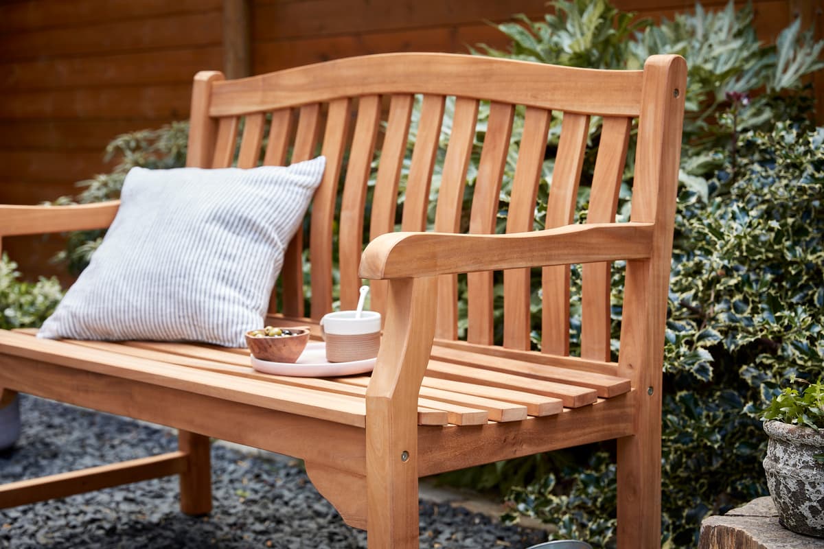 Kingsbury 120cm Wooden Garden Bench with Mahogany Wood