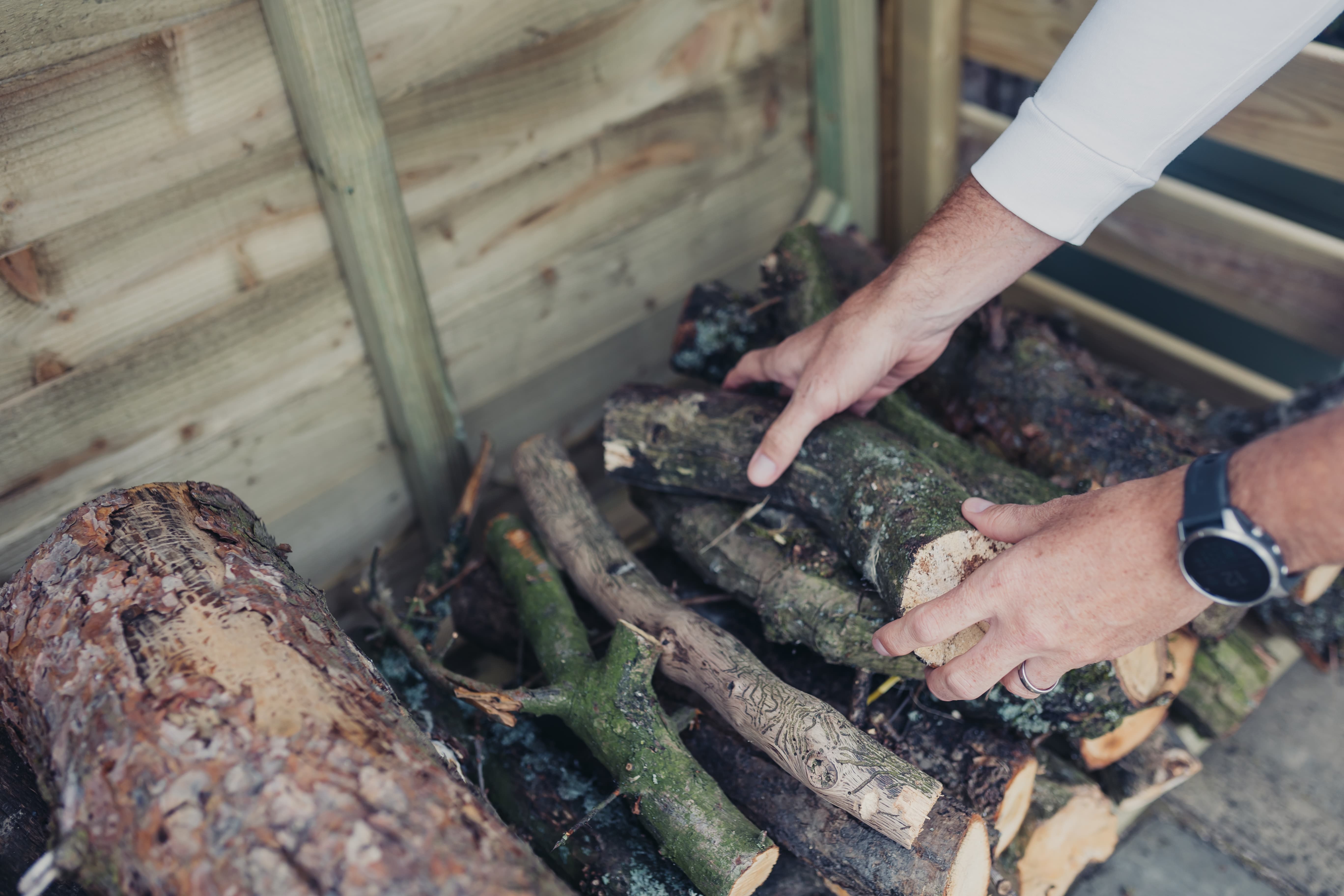 Heavy Duty 4ft x 5ft Slatted Garden Log Store - Churnet Valley