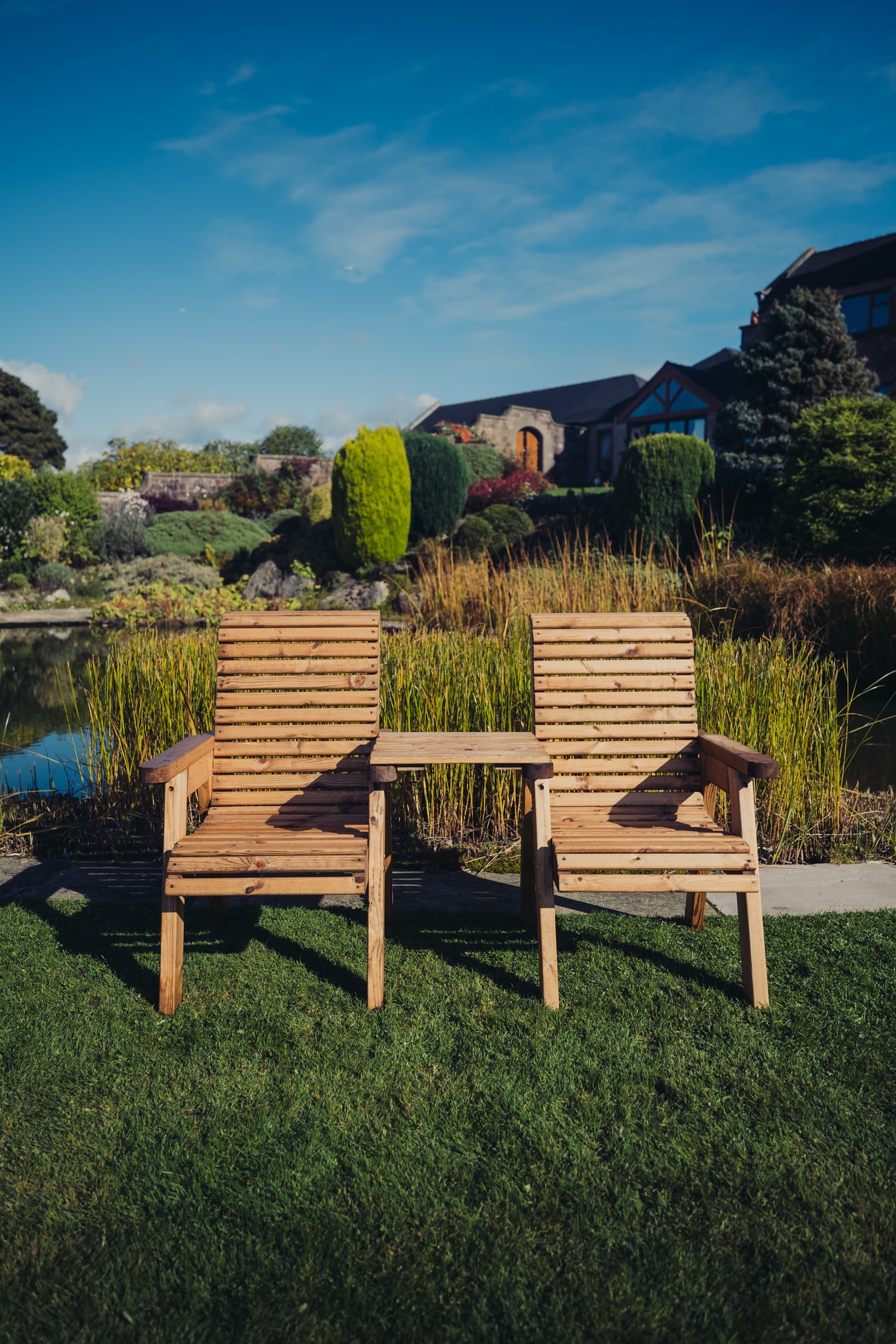 Valley Wooden Love Seat with Straight Central Tray