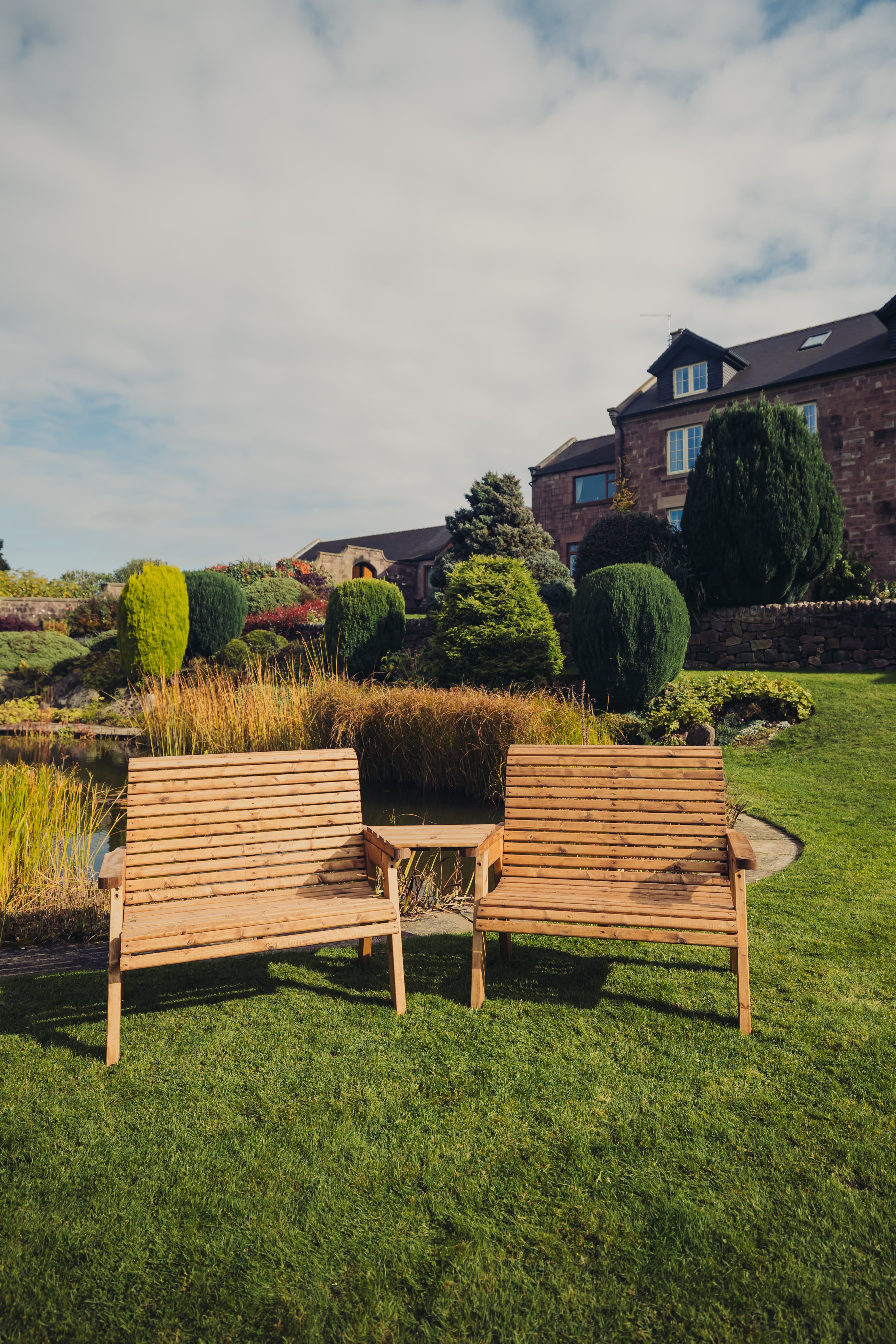 Valley 4 Seat Wooden Garden Love Seat & Double Bench with Angled Tray