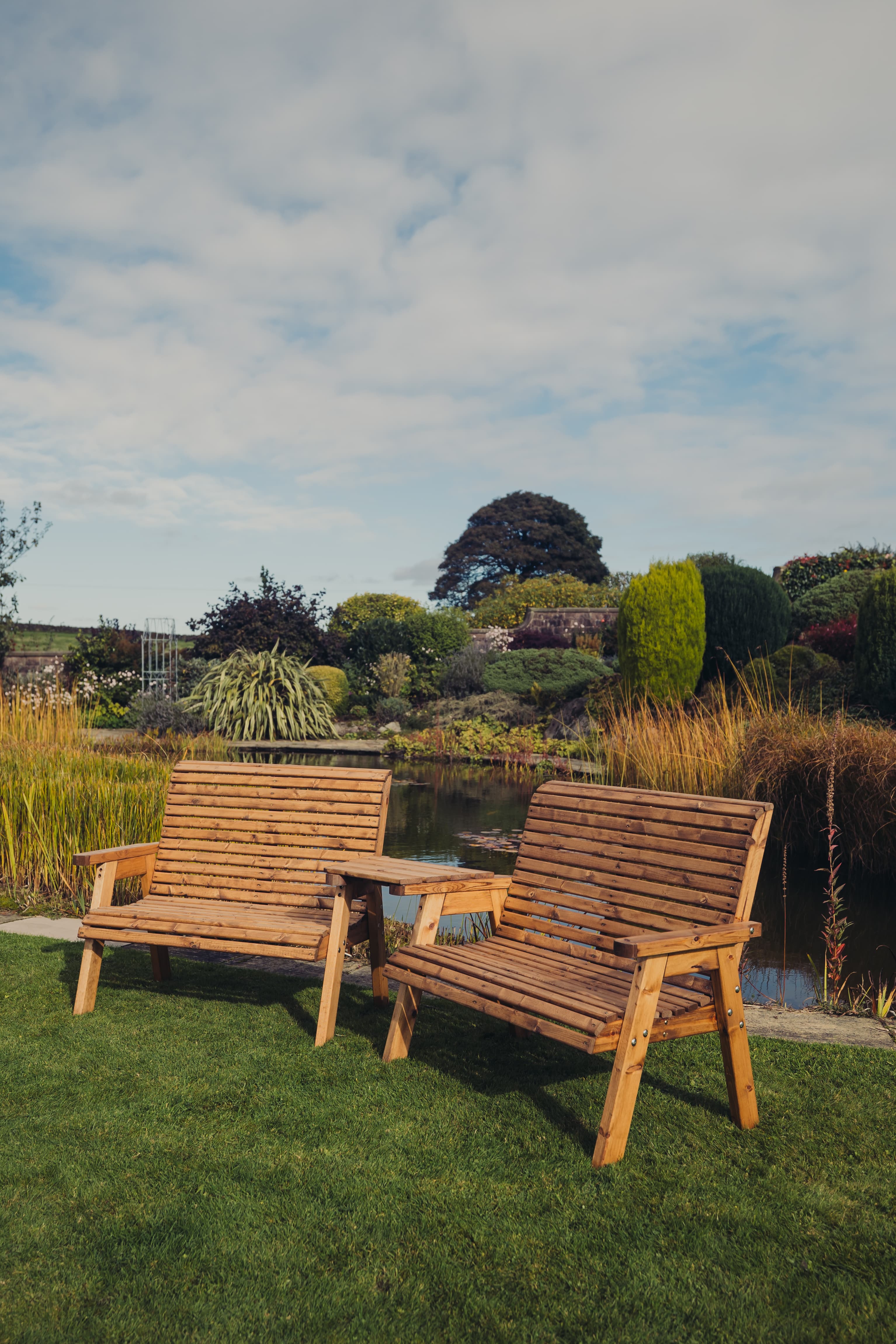 Valley 4 Seat Wooden Garden Love Seat & Double Bench with Angled Tray