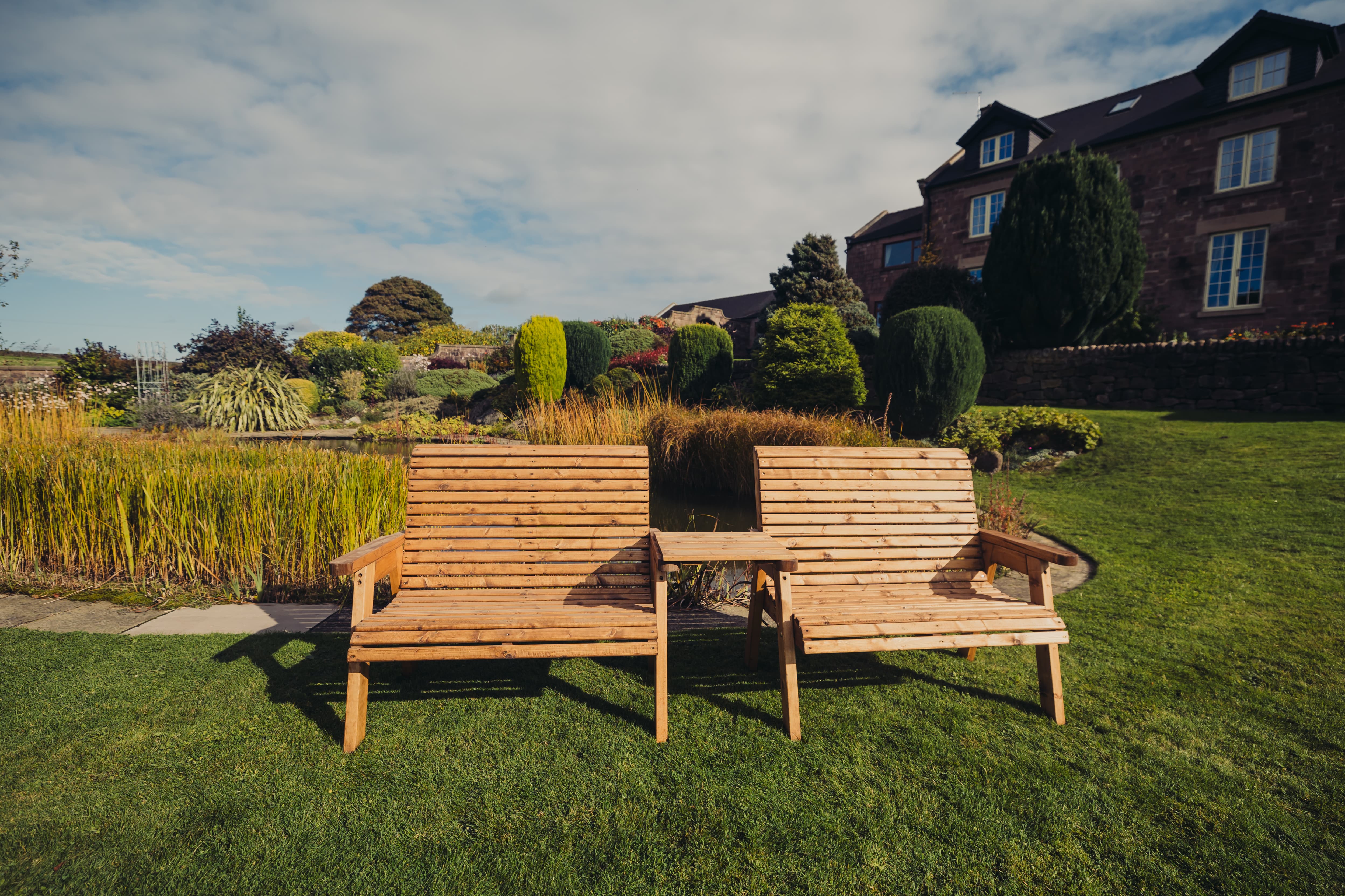 Valley 4 Seat Wooden Garden Love Seat & Double Bench with Straight Tray