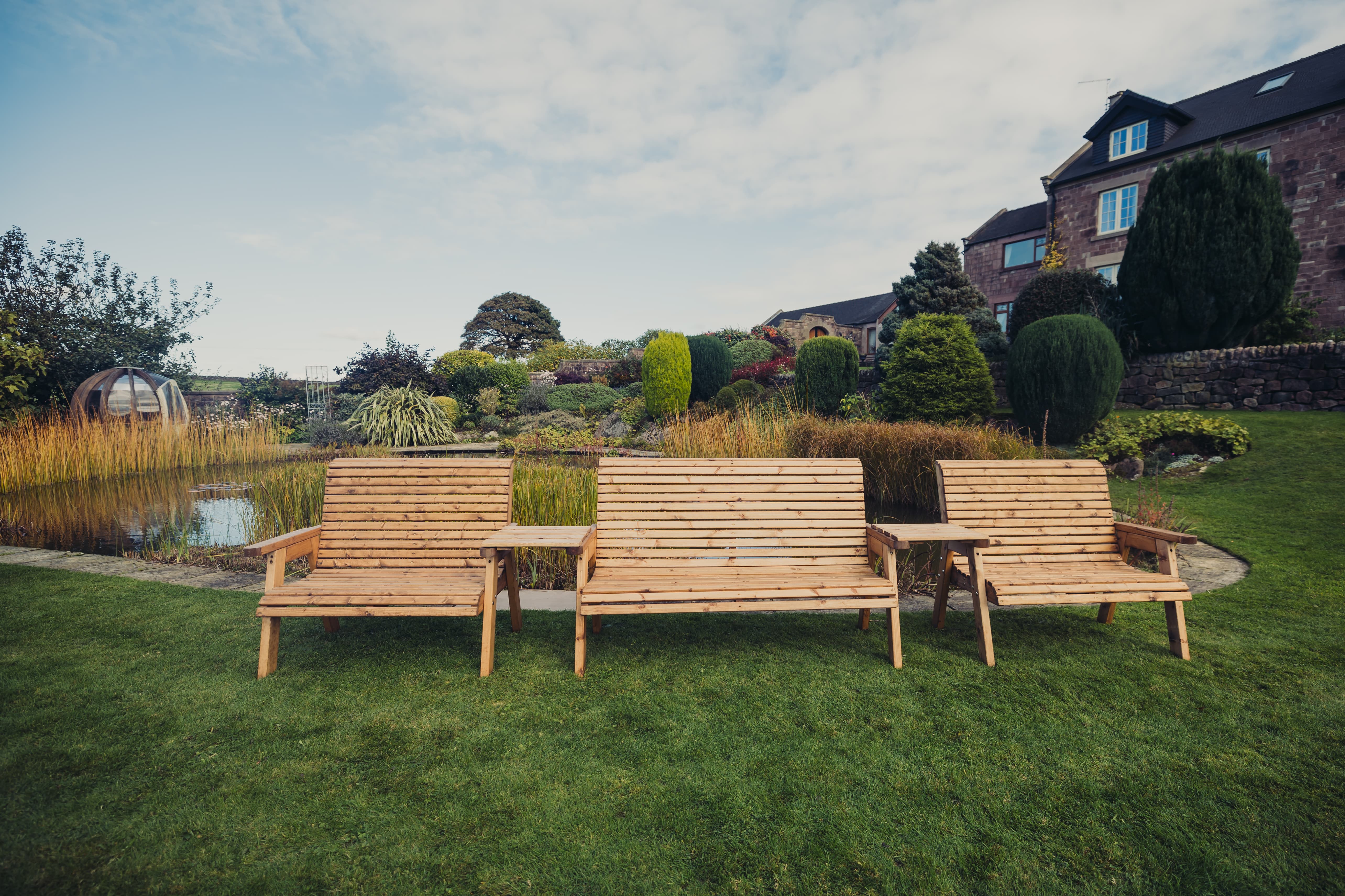 Valley 7 Seat Wooden Trio Love Seat & Triple Garden Bench with Straight Trays