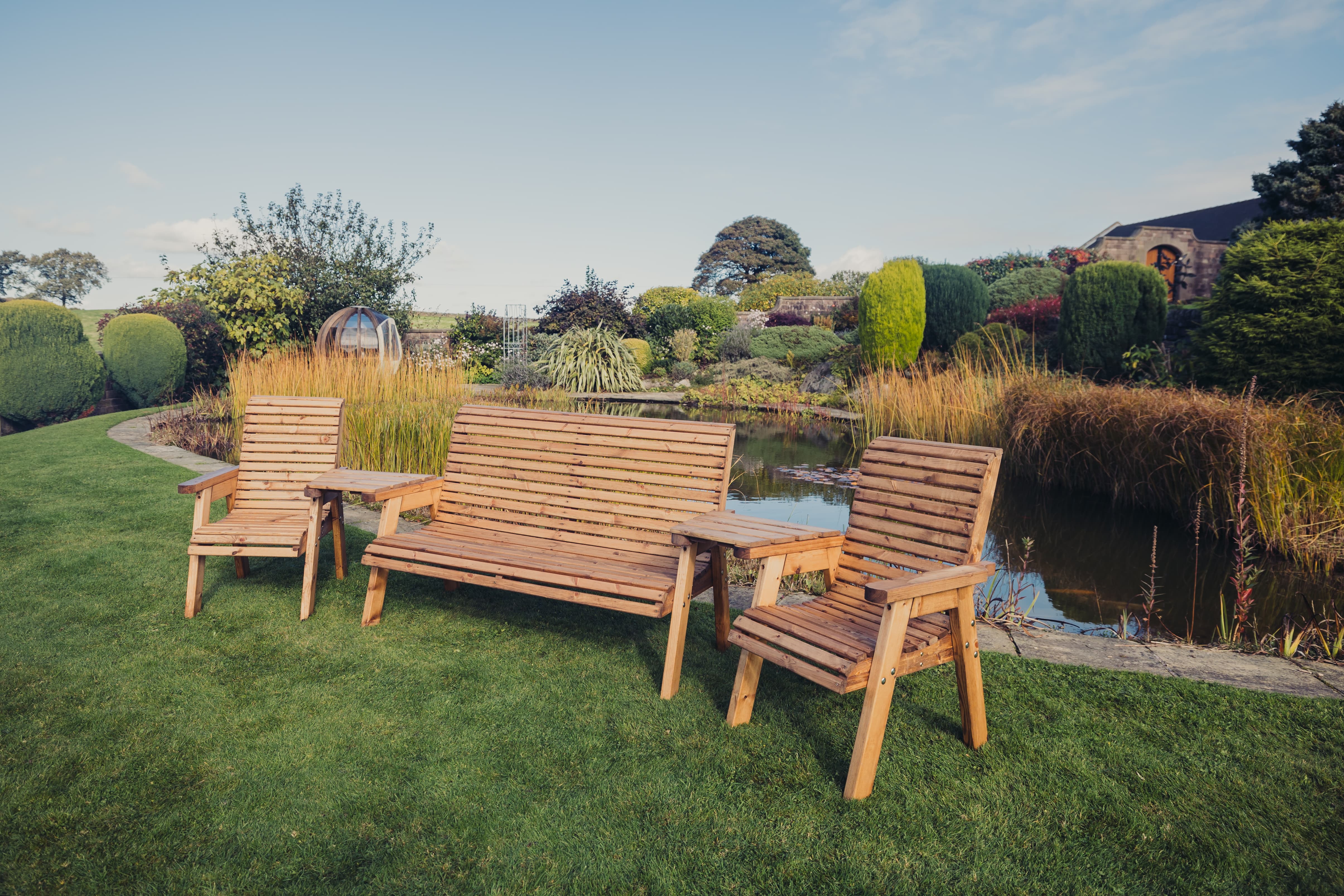 Valley 5 Seat Wooden Garden Love Seat Style Triple Bench & 2 Chairs with Angled Tray