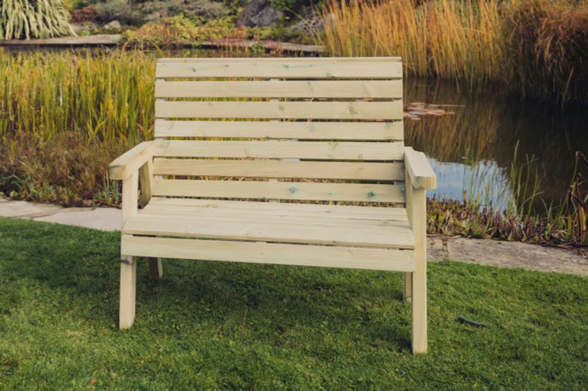 Clover Chunky Wooden Garden Bench - Churnet Valley