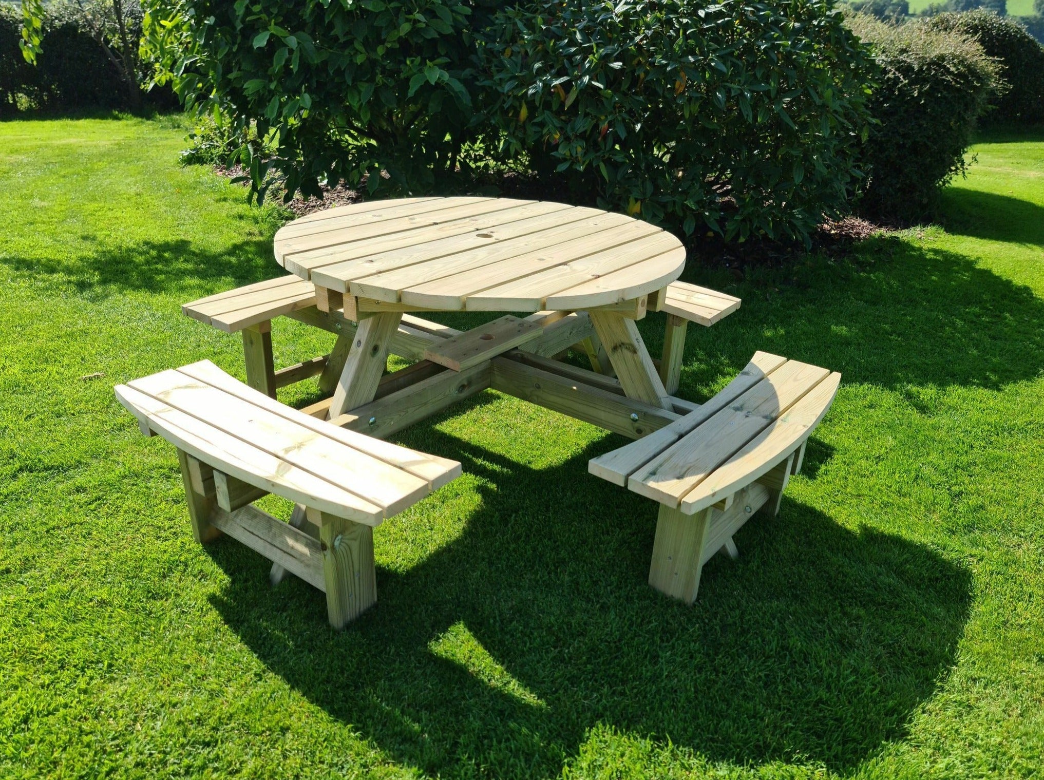 Churnet Valley Westwood Round Eight-Seater Picnic Table